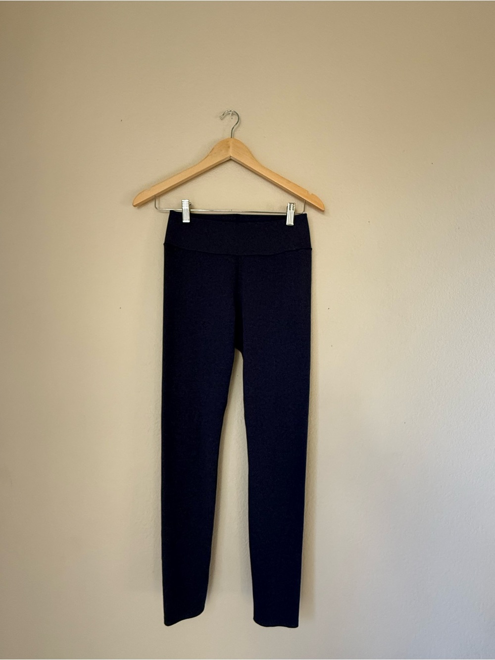 Uniqlo Women's Navy High-Waist Leggings